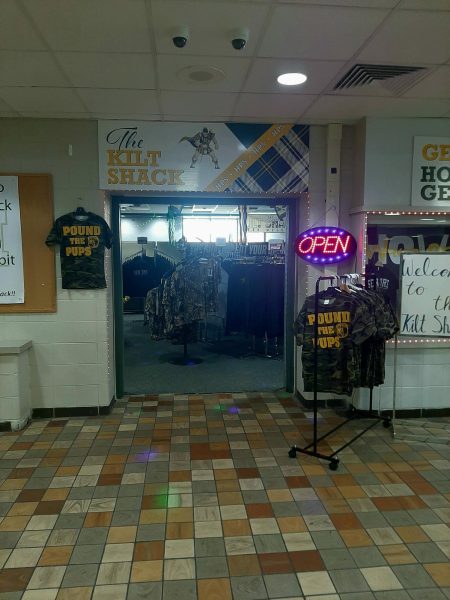 Learning Business Beyond Textbooks: Howell High's Student-Run Kilt Shack